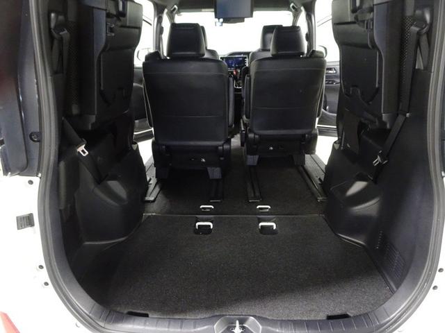 ヴォクシー ZS 煌III フルセグ メモリーナビ DVD再生 後席モニター バックカメラ 衝突被害軽減システム ETC ドラレコ 両側電動スライド LEDヘッドランプ ウオークスルー 乗車定員7人 3列シート ワンオーナー(18枚目)