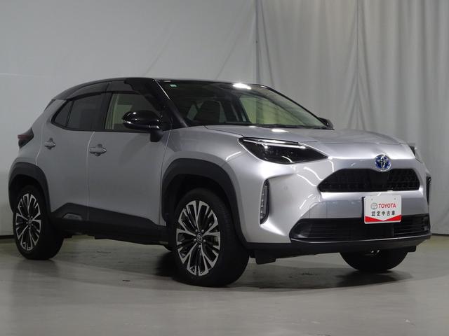 ヤリスクロス ハイブリッドＺ　フルセグ　メモリーナビ　ＤＶＤ再生　ミュージックプレイヤー接続可　バックカメラ　衝突被害軽減システム　ＥＴＣ　ＬＥＤヘッドランプ　ワンオーナー　記録簿（2枚目）