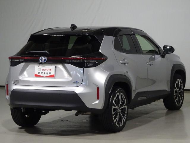 ヤリスクロス ハイブリッドＺ　フルセグ　メモリーナビ　ＤＶＤ再生　ミュージックプレイヤー接続可　バックカメラ　衝突被害軽減システム　ＥＴＣ　ＬＥＤヘッドランプ　ワンオーナー　記録簿（3枚目）