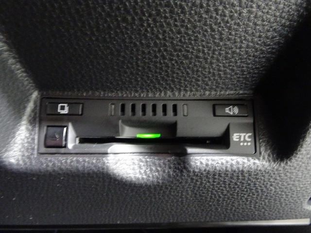 ヤリスクロス ハイブリッドＺ　フルセグ　メモリーナビ　ＤＶＤ再生　ミュージックプレイヤー接続可　バックカメラ　衝突被害軽減システム　ＥＴＣ　ＬＥＤヘッドランプ　ワンオーナー　記録簿（13枚目）