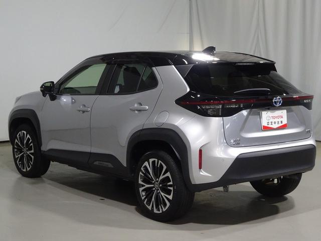 ヤリスクロス ハイブリッドＺ　フルセグ　メモリーナビ　ＤＶＤ再生　ミュージックプレイヤー接続可　バックカメラ　衝突被害軽減システム　ＥＴＣ　ＬＥＤヘッドランプ　ワンオーナー　記録簿（19枚目）