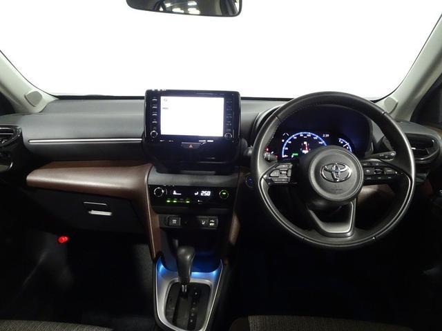 ヤリスクロス ハイブリッドＺ　フルセグ　メモリーナビ　ＤＶＤ再生　ミュージックプレイヤー接続可　バックカメラ　衝突被害軽減システム　ＥＴＣ　ＬＥＤヘッドランプ　ワンオーナー　記録簿（27枚目）