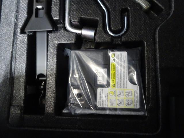 �p���N�C���L�b�g�t���B�X�y�A�^�C���̑���Ƀp���N�C���L�b�g�������t�����Ă��܂��B