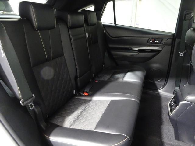 車内は『まるピカクリーン』で綺麗にクリーニング！シートや床面などしっかりと除菌・消臭施工をしているので、安心して乗っていただけます！