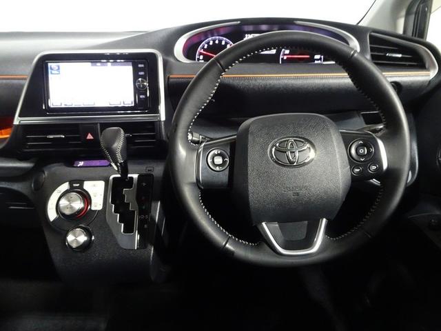 シエンタ Ｇ　フルセグ　メモリーナビ　ＤＶＤ再生　バックカメラ　ＥＴＣ　両側電動スライド　ウオークスルー　乗車定員７人　３列シート　アイドリングストップ（6枚目）