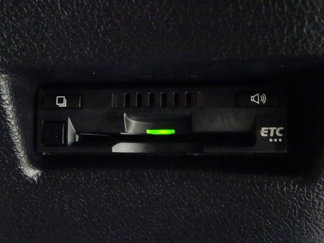 シエンタ Ｇ　フルセグ　メモリーナビ　ＤＶＤ再生　バックカメラ　ＥＴＣ　両側電動スライド　ウオークスルー　乗車定員７人　３列シート　アイドリングストップ（10枚目）