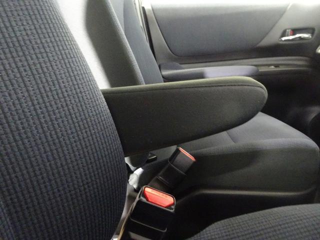 シエンタ Ｇ　フルセグ　メモリーナビ　ＤＶＤ再生　バックカメラ　ＥＴＣ　両側電動スライド　ウオークスルー　乗車定員７人　３列シート　アイドリングストップ（22枚目）