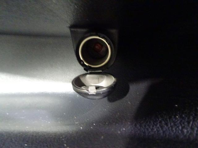 シエンタ Ｇ　フルセグ　メモリーナビ　ＤＶＤ再生　バックカメラ　ＥＴＣ　両側電動スライド　ウオークスルー　乗車定員７人　３列シート　アイドリングストップ（30枚目）