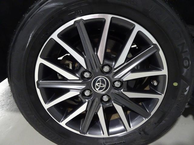 ノア Ｓｉ　４ＷＤ　フルセグ　メモリーナビ　ＤＶＤ再生　バックカメラ　衝突被害軽減システム　ＥＴＣ　電動スライドドア　ＬＥＤヘッドランプ　ウオークスルー　乗車定員７人　３列シート　ワンオーナー（5枚目）