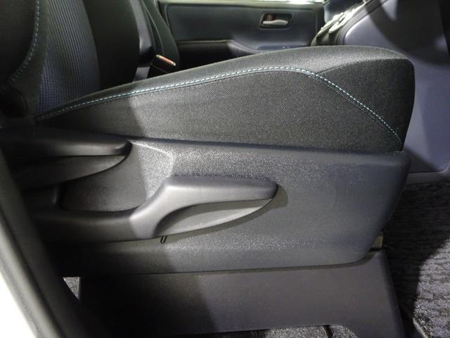 ノア Ｓｉ　４ＷＤ　フルセグ　メモリーナビ　ＤＶＤ再生　バックカメラ　衝突被害軽減システム　ＥＴＣ　電動スライドドア　ＬＥＤヘッドランプ　ウオークスルー　乗車定員７人　３列シート　ワンオーナー（21枚目）