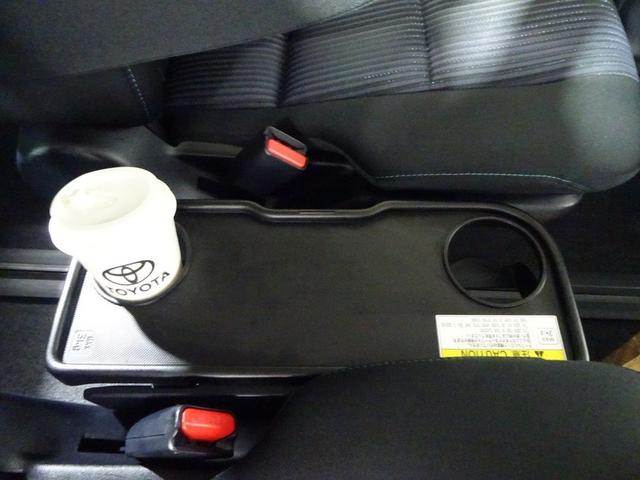 ノア Ｓｉ　４ＷＤ　フルセグ　メモリーナビ　ＤＶＤ再生　バックカメラ　衝突被害軽減システム　ＥＴＣ　電動スライドドア　ＬＥＤヘッドランプ　ウオークスルー　乗車定員７人　３列シート　ワンオーナー（35枚目）