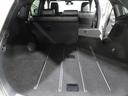 後席シートは左右分割可倒式なので、長さのある物など色々な荷物が積めます。