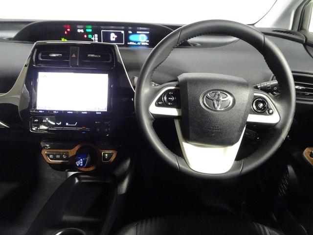 プリウス Ｓセーフティプラス　フルセグ　メモリーナビ　ＤＶＤ再生　バックカメラ　衝突被害軽減システム　ＥＴＣ　ドラレコ　ＬＥＤヘッドランプ　ワンオーナー（9枚目）