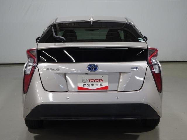 プリウス Ｓセーフティプラス　フルセグ　メモリーナビ　ＤＶＤ再生　バックカメラ　衝突被害軽減システム　ＥＴＣ　ドラレコ　ＬＥＤヘッドランプ　ワンオーナー（21枚目）