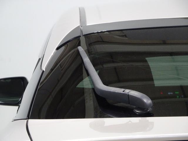 プリウス Ｓセーフティプラス　フルセグ　メモリーナビ　ＤＶＤ再生　バックカメラ　衝突被害軽減システム　ＥＴＣ　ドラレコ　ＬＥＤヘッドランプ　ワンオーナー（22枚目）