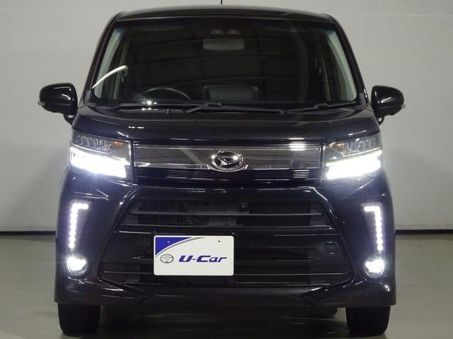 暗い夜道も明るく照らすＬＥＤヘッドライト装着車！夜間のドライブも安心です。悪天候の運転をサポートするフォグランプも付いています。