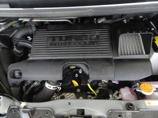 エンジンルームも『まるピカクリーン』でピッカピカ！見えないところまで丁寧です。