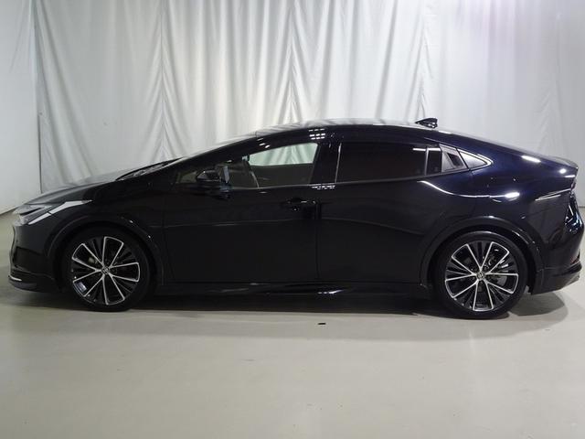 プリウス Ｚ　フルセグ　ミュージックプレイヤー接続可　バックカメラ　衝突被害軽減システム　ＥＴＣ　ドラレコ　ＬＥＤヘッドランプ　ワンオーナー　フルエアロ（2枚目）