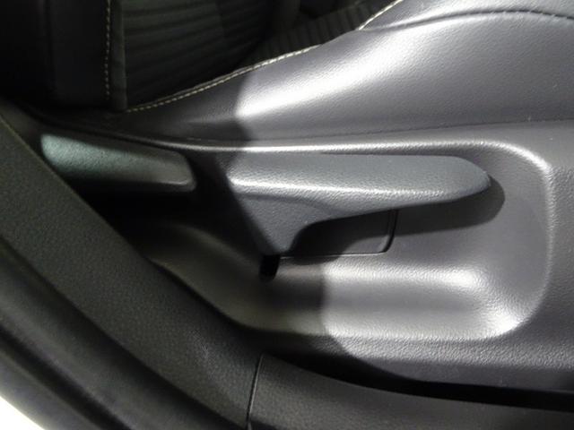 カローラ ハイブリッド　ダブルバイビー　ＤＶＤ再生　ミュージックプレイヤー接続可　バックカメラ　衝突被害軽減システム　ＥＴＣ　ドラレコ　ＬＥＤヘッドランプ　ワンオーナー（22枚目）