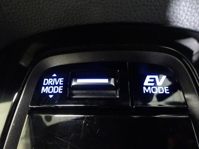 カローラ ハイブリッド　ダブルバイビー　ＤＶＤ再生　ミュージックプレイヤー接続可　バックカメラ　衝突被害軽減システム　ＥＴＣ　ドラレコ　ＬＥＤヘッドランプ　ワンオーナー（29枚目）