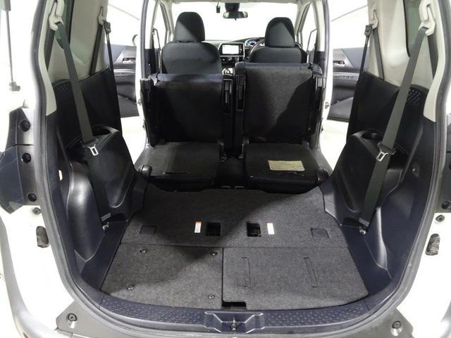 シエンタ ハイブリッドＧ　トヨタ認定中古車　一年間保証付　フルセグ　メモリーナビ　ＤＶＤ再生　バックカメラ　衝突被害軽減システム　オートマチックハイビーム　ドラレコ　スマートキー　オートエアコン　両側電動スライド　社外アルミ（17枚目）