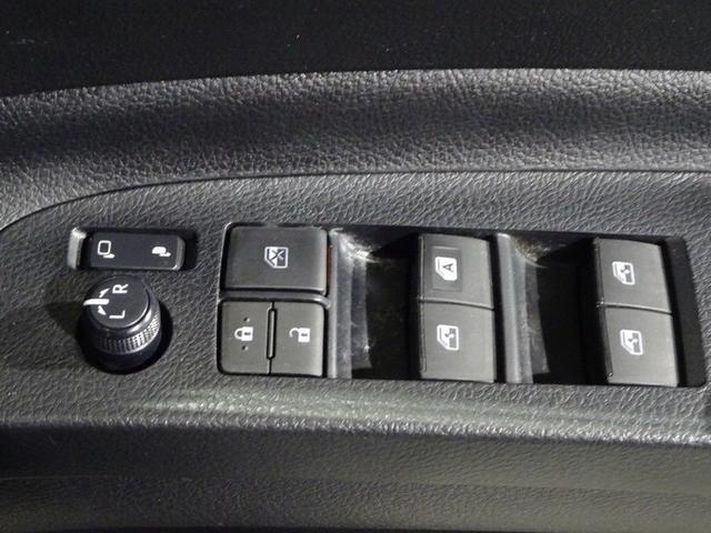 シエンタ ハイブリッドＧ　トヨタ認定中古車　一年間保証付　フルセグ　メモリーナビ　ＤＶＤ再生　バックカメラ　衝突被害軽減システム　オートマチックハイビーム　ドラレコ　スマートキー　オートエアコン　両側電動スライド　社外アルミ（37枚目）