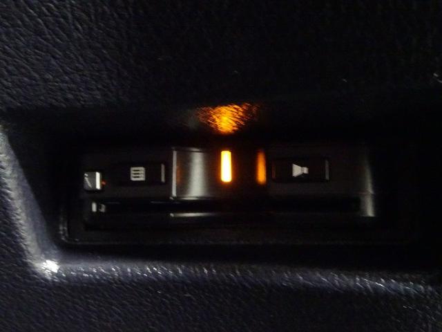 シエンタ Ｇ　フルセグ　メモリーナビ　ＤＶＤ再生　バックカメラ　衝突被害軽減システム　ＥＴＣ　ドラレコ　両側電動スライド　ウオークスルー　乗車定員７人　３列シート　アイドリングストップ（12枚目）