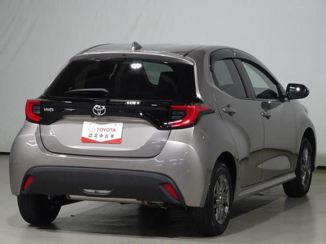 ヤリス G 4WD フルセグ メモリーナビ ミュージックプレイヤー接続可 バックカメラ 衝突被害軽減システム ETC LEDヘッドランプ ワンオーナー(3枚目)