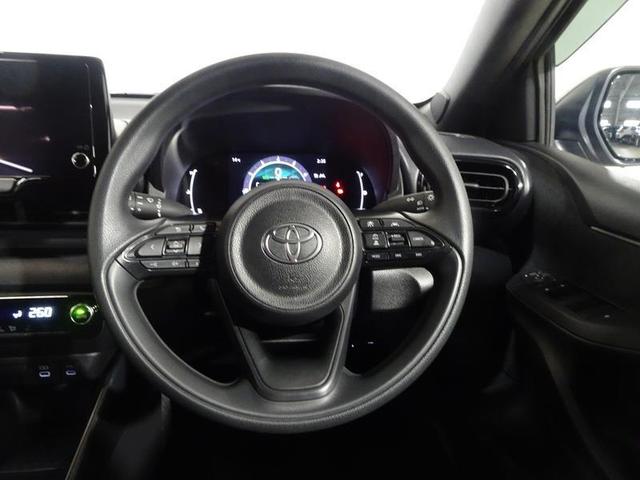 ヤリス G 4WD フルセグ メモリーナビ ミュージックプレイヤー接続可 バックカメラ 衝突被害軽減システム ETC LEDヘッドランプ ワンオーナー(7枚目)