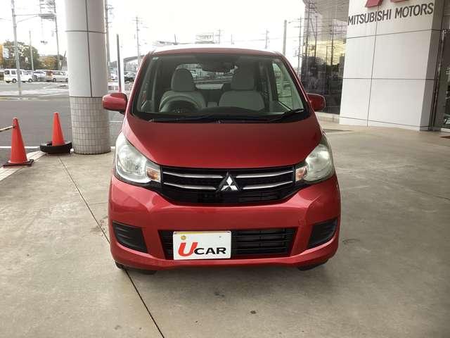 ｅＫワゴン Ｍ　ｅ－アシスト　ｉ－ｓｔｏｐ　運転席シートヒーター　キーレスキー　オートエアコン　４ＷＤ車　ＡＢＳ　ベンチシート　ダブルエアバック　パワーウインドウ　寒冷地仕様　パワーステアリング　エアバッグ（3枚目）