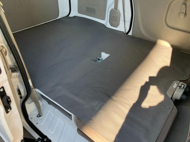 エブリイ ＰＡリミテッド　６型　４ＷＤ　衝突被害軽減ブレーキ　スズキ認定中古車　ＵＳＢ充電ソケット（16枚目）