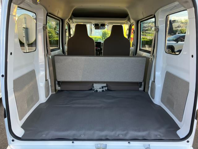 エブリイ ＰＡリミテッド　６型　４ＷＤ　衝突被害軽減ブレーキ　スズキ認定中古車　ＵＳＢ充電ソケット（17枚目）