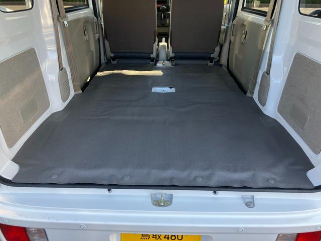 エブリイ ＰＡリミテッド　６型　４ＷＤ　衝突被害軽減ブレーキ　スズキ認定中古車　ＵＳＢ充電ソケット（18枚目）