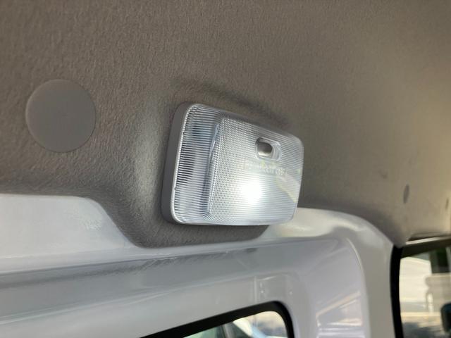 エブリイ ＰＡリミテッド　６型　４ＷＤ　衝突被害軽減ブレーキ　スズキ認定中古車　ＵＳＢ充電ソケット（19枚目）