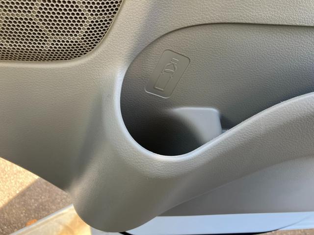 エブリイ ＰＡリミテッド　６型　４ＷＤ　衝突被害軽減ブレーキ　スズキ認定中古車　ＵＳＢ充電ソケット（37枚目）