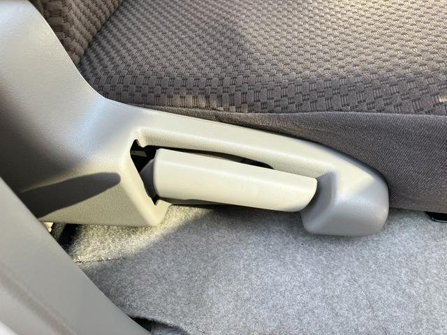 エブリイ ＰＡリミテッド　６型　４ＷＤ　衝突被害軽減ブレーキ　スズキ認定中古車　ＵＳＢ充電ソケット（38枚目）