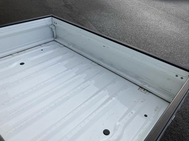 キャリイトラック KCエアコン・パワステ 5速・4WD・エアコン・パワステ・軽トラック・荷台マット(9枚目)