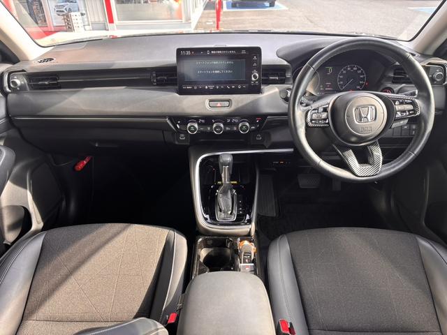 ヴェゼル ｅ：ＨＥＶ　Ｚ　１オーナー・バックカメラ・ナビ・置くだけ充電・パワーリヤゲート・アップルカープレイ・アンドロイドオート（2枚目）