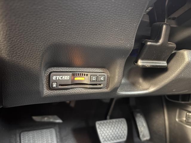 ヴェゼル ｅ：ＨＥＶ　Ｚ　１オーナー・バックカメラ・ナビ・置くだけ充電・パワーリヤゲート・アップルカープレイ・アンドロイドオート（15枚目）