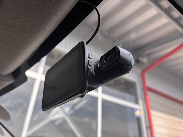 ヴェゼル ｅ：ＨＥＶ　Ｚ　１オーナー・バックカメラ・ナビ・置くだけ充電・パワーリヤゲート・アップルカープレイ・アンドロイドオート（17枚目）