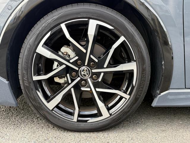 プリウス Ｚ　デジタルインナーミラー・ブラインドスポットモニター・ドライブレコーダー・モデリスタエアロ・パワーバックドア・トヨタセーフティセンス・パノラミックビューモニター・アダプティブハイビームシステム（8枚目）