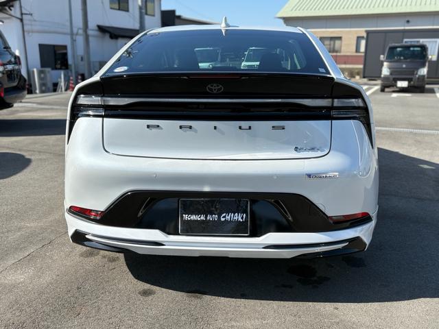 当店は国土交通省指定整備工場完備です。メンテナンスもおまかせ下さい。