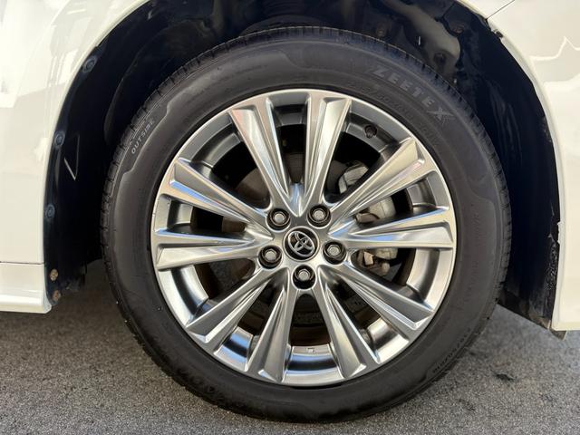 アルファード ２．５Ｓ　タイプゴールド　アダプティブハイビームシステム・３眼ＬＥＤヘッドランプ・本革巻きステアリング・両側パワースライド・トヨタセーフティセンス・パワーバックドア・バックモニター・インテリジェントクリアランスソナー（6枚目）