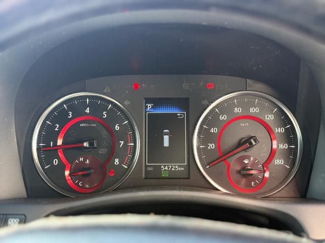 アルファード ２．５Ｓ　タイプゴールド　アダプティブハイビームシステム・３眼ＬＥＤヘッドランプ・本革巻きステアリング・両側パワースライド・トヨタセーフティセンス・パワーバックドア・バックモニター・インテリジェントクリアランスソナー（29枚目）