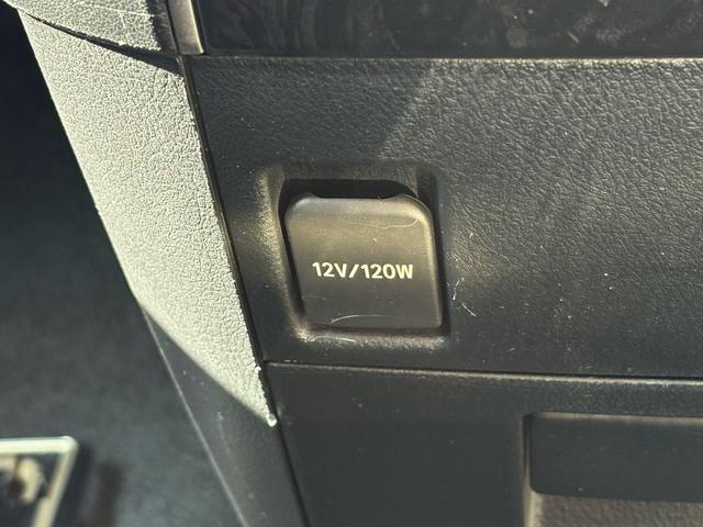 アルファード ２．５Ｓ　タイプゴールド　アダプティブハイビームシステム・３眼ＬＥＤヘッドランプ・本革巻きステアリング・両側パワースライド・トヨタセーフティセンス・パワーバックドア・バックモニター・インテリジェントクリアランスソナー（39枚目）