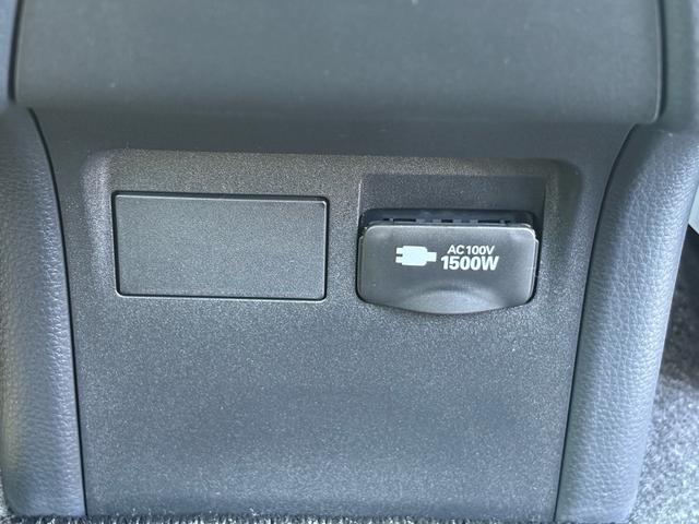 プリウス Ｇ　パノラミックビューモニター・純正１９インチアルミ・レーダークルーズコントロール・オートマチックハイビーム・アクセサリーコンセント・アップルカープレイ・アンドロイドオート・フロアマット（21枚目）