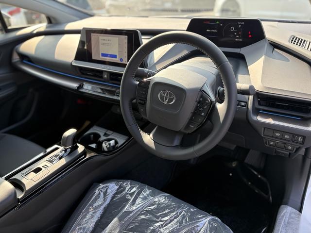 プリウス Ｇ　パノラミックビューモニター・純正１９インチアルミ・レーダークルーズコントロール・オートマチックハイビーム・アクセサリーコンセント・アップルカープレイ・アンドロイドオート・フロアマット（25枚目）