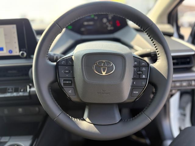 プリウス Ｇ　パノラミックビューモニター・純正１９インチアルミ・レーダークルーズコントロール・オートマチックハイビーム・アクセサリーコンセント・アップルカープレイ・アンドロイドオート・フロアマット（26枚目）