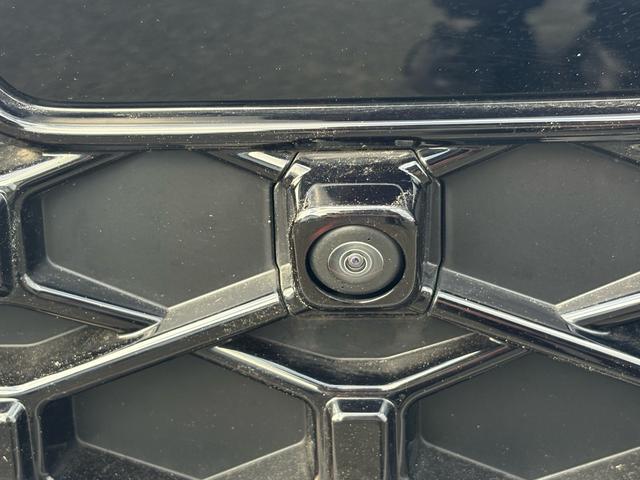 スイフト ハイブリッドMZ 全方位モニター付きメモリーナビゲーション フルセグTV CD/DVDプレーヤー LEDヘッドランプ LEDフォグランプ 16インチアルミホイール 本革巻ステアリングホイール フルオートエアコン(3枚目)