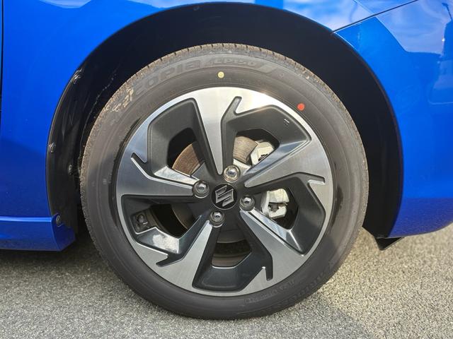 スイフト ハイブリッドMZ 全方位モニター付きメモリーナビゲーション フルセグTV CD/DVDプレーヤー LEDヘッドランプ LEDフォグランプ 16インチアルミホイール 本革巻ステアリングホイール フルオートエアコン(5枚目)